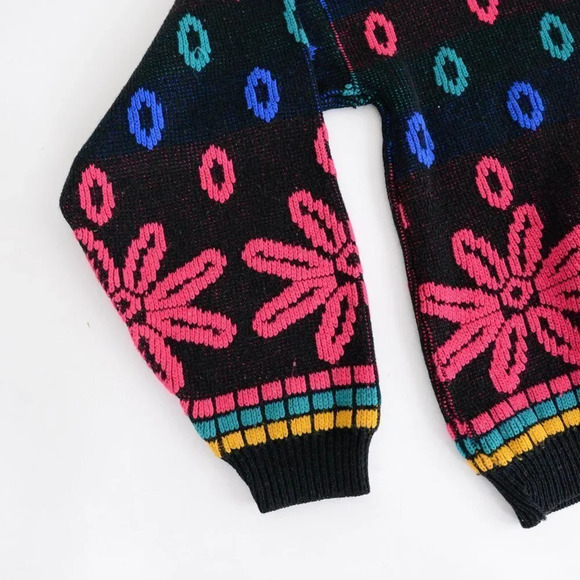 Vintage Jaymie Rose Black with Multi-Colour Floral Design Sweater - Picture 9 of 12